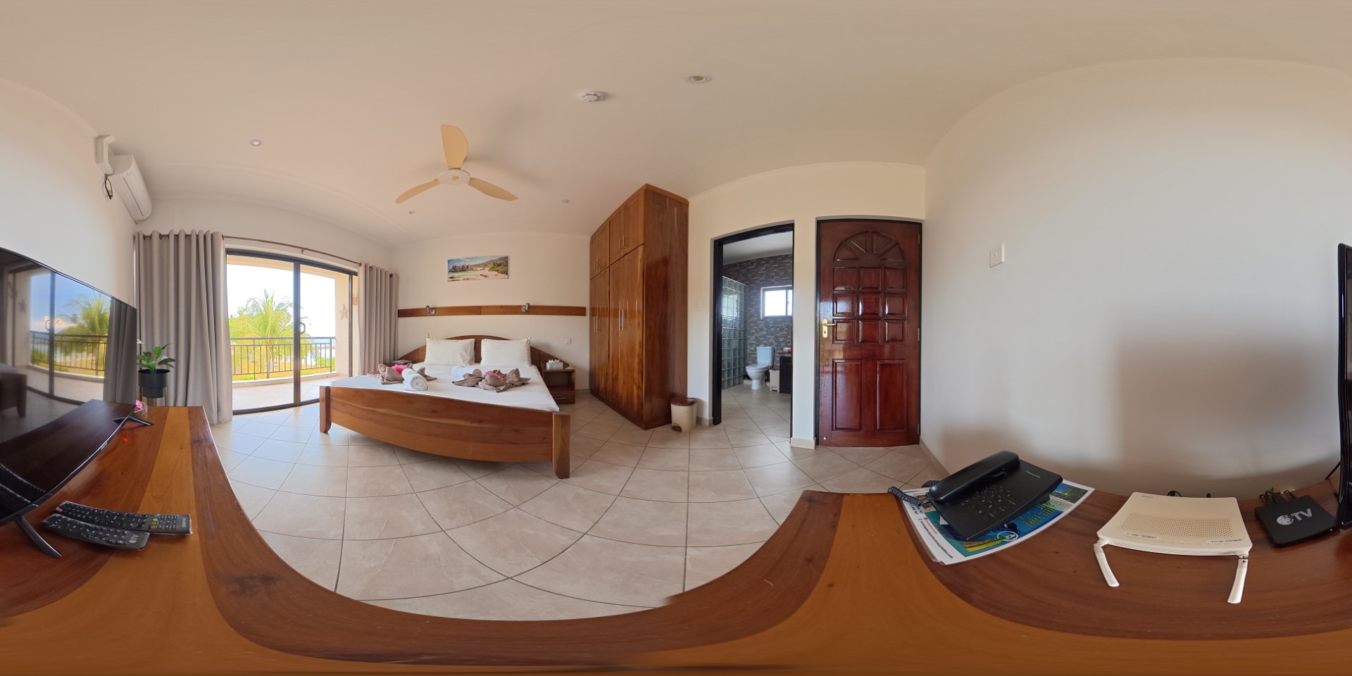Superior Seaview Bedroom 360